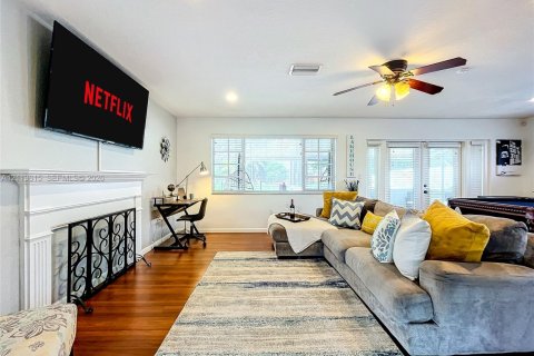 Villa ou maison à louer à Miramar, Floride: 2 chambres, 125.42 m2 № 2435294 - photo 6