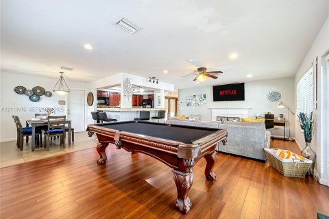 Villa ou maison à louer à Miramar, Floride: 2 chambres, 125.42 m2 № 2435294 - photo 5