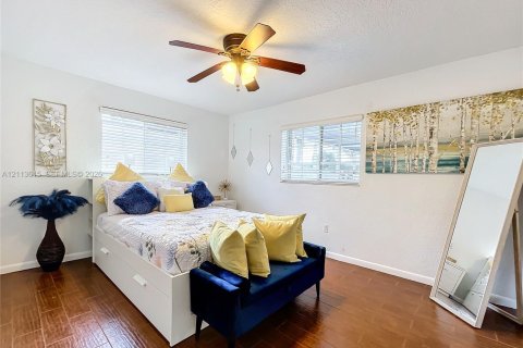 Villa ou maison à louer à Miramar, Floride: 2 chambres, 125.42 m2 № 2435294 - photo 7
