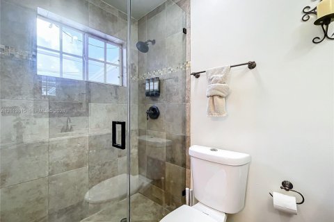 Villa ou maison à louer à Miramar, Floride: 2 chambres, 125.42 m2 № 2435294 - photo 9