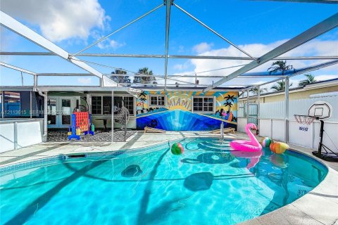 Villa ou maison à louer à Miramar, Floride: 2 chambres, 125.42 m2 № 2435294 - photo 15