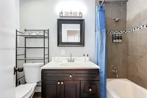 Villa ou maison à louer à Miramar, Floride: 2 chambres, 125.42 m2 № 2435294 - photo 12