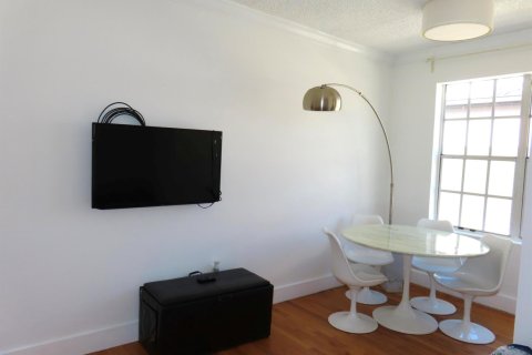 Copropriété à louer à Miami Beach, Floride: 2 chambres, 56.67 m2 № 2253595 - photo 13