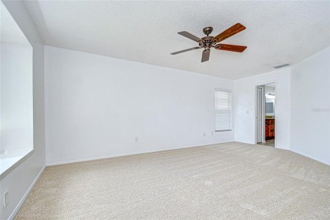 Casa en venta en Brandon, Florida, 4 dormitorios, 184.41 m2 № 1902461 - foto 14