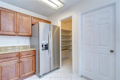 Casa en venta en Brandon, Florida, 4 dormitorios, 184.41 m2 № 1902461 - foto 11