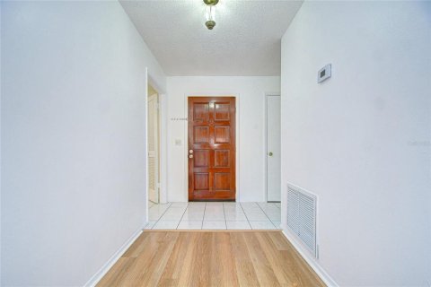 Casa en venta en Brandon, Florida, 4 dormitorios, 184.41 m2 № 1902461 - foto 4