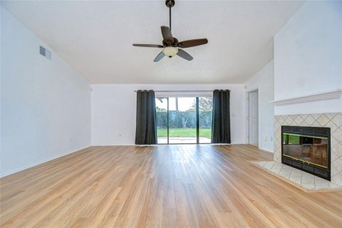 Casa en venta en Brandon, Florida, 4 dormitorios, 184.41 m2 № 1902461 - foto 5