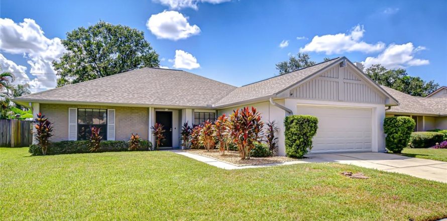 Casa en Brandon, Florida 4 dormitorios, 184.41 m2 № 1902461