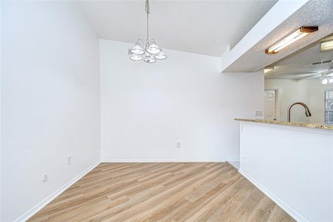 Casa en venta en Brandon, Florida, 4 dormitorios, 184.41 m2 № 1902461 - foto 13
