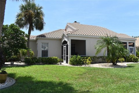 House in Punta Gorda, Florida 2 bedrooms, 122.35 sq.m. № 1918515 - photo 4
