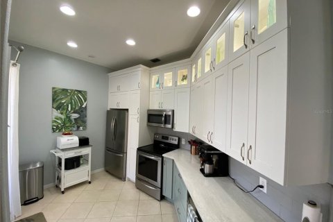House in Punta Gorda, Florida 2 bedrooms, 122.35 sq.m. № 1918515 - photo 9