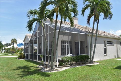 House in Punta Gorda, Florida 2 bedrooms, 122.35 sq.m. № 1918515 - photo 6