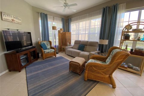 House in Punta Gorda, Florida 2 bedrooms, 122.35 sq.m. № 1918515 - photo 13