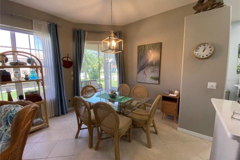House in Punta Gorda, Florida 2 bedrooms, 122.35 sq.m. № 1918515 - photo 12