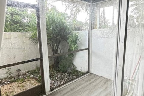 Condominio en venta en Plantation, Florida, 2 dormitorios, 100.33 m2 № 1930002 - foto 4