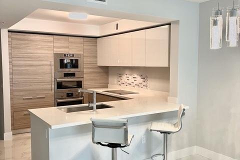 Condo in Sunny Isles Beach, Florida, 2 bedrooms № 2088020 - photo 3