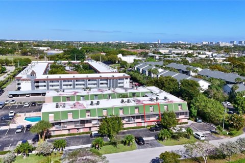 Condominio en Deerfield Beach, Florida, 2 dormitorios  № 2010062
