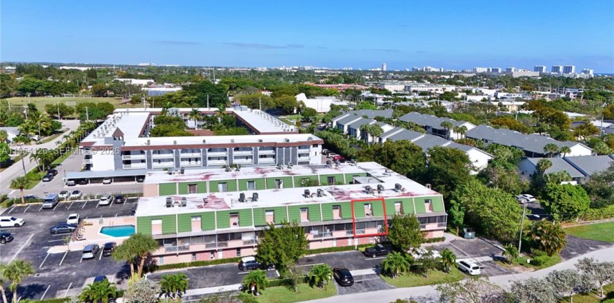 Condominio en Deerfield Beach, Florida, 2 dormitorios  № 2010062