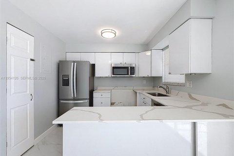 Condominio en venta en Deerfield Beach, Florida, 2 dormitorios, 100.33 m2 № 2010062 - foto 7