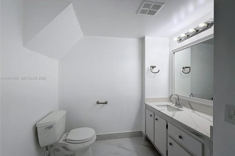Condominio en venta en Deerfield Beach, Florida, 2 dormitorios, 100.33 m2 № 2010062 - foto 11
