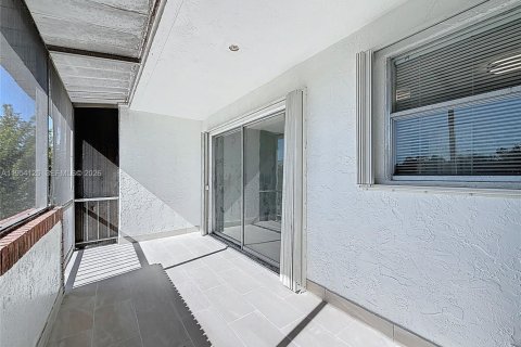 Condominio en venta en Deerfield Beach, Florida, 2 dormitorios, 100.33 m2 № 2010062 - foto 6