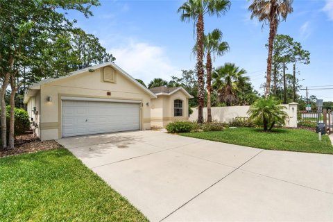 House in Palm Coast, Florida 2 bedrooms, 154.87 sq.m. № 1780761 - photo 3