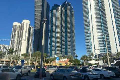 Condo in Sunny Isles Beach, Florida, 1 bedroom  № 1844178 - photo 4