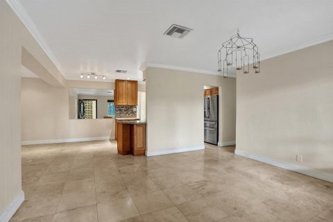 Купить виллу или дом в Помпано-Бич, Флорида 3 комнаты, 177.44м2, № 2085199 - фото 24