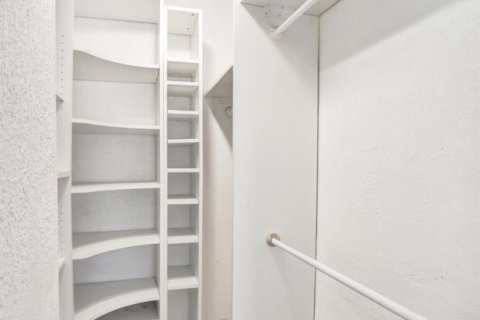 Купить виллу или дом в Помпано-Бич, Флорида 3 комнаты, 177.44м2, № 2085199 - фото 11