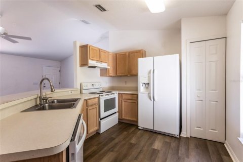 Casa en venta en Palm Coast, Florida, 3 dormitorios, 110.74 m2 № 1732323 - foto 3
