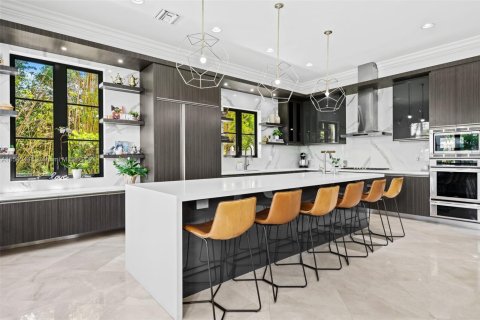 Купить виллу или дом в Халландейл-Бич, Флорида 6 спален, 541.53м2, № 1173395 - фото 9