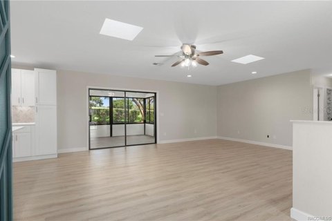 House in Inverness, Florida 3 bedrooms, 225.1 sq.m. № 1847238 - photo 4