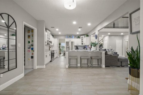 Casa en venta en Apopka, Florida, 4 dormitorios, 298.68 m2 № 1393889 - foto 9