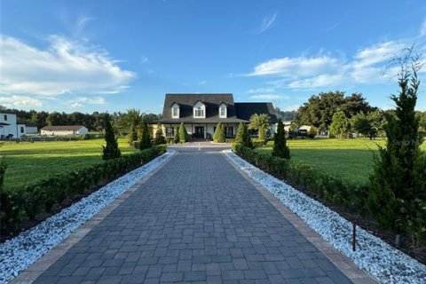 Casa en venta en Apopka, Florida, 4 dormitorios, 298.68 m2 № 1393889 - foto 1