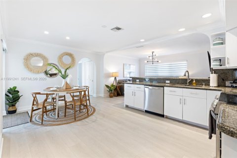 Casa en alquiler en Fort Lauderdale, Florida, 3 dormitorios, 168.8 m2 № 2057495 - foto 5