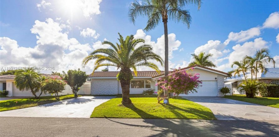 Casa en Fort Lauderdale, Florida 3 dormitorios, 168.8 m2 № 2057495