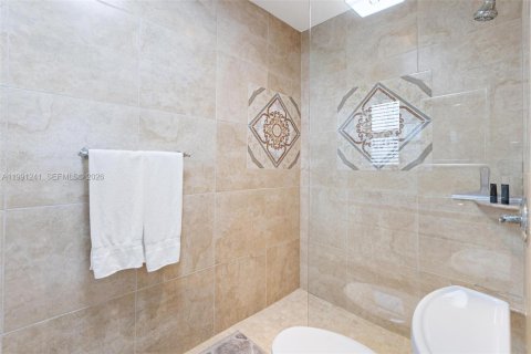 Casa en alquiler en Fort Lauderdale, Florida, 3 dormitorios, 168.8 m2 № 2057495 - foto 11