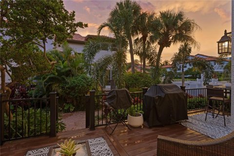 Townhouse in Tampa, Florida 3 bedrooms, 189.43 sq.m. № 1855824 - photo 10