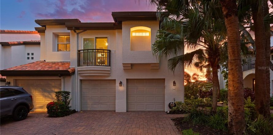 Townhouse in Tampa, Florida 3 bedrooms, 189.43 sq.m. № 1855824