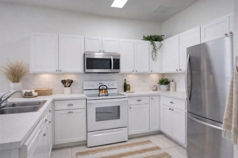 House in Haines City, Florida 5 bedrooms, 252.23 sq.m. № 2166024 - photo 22