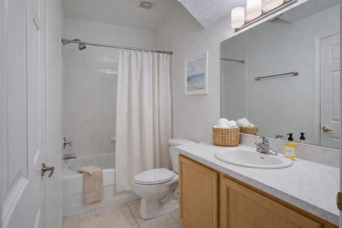 House in Haines City, Florida 5 bedrooms, 252.23 sq.m. № 2166024 - photo 25
