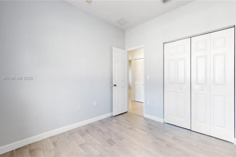 Condo in Homestead, Florida, 3 bedrooms  № 2402459 - photo 13