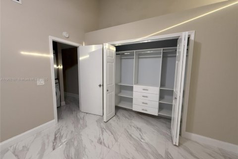 Townhouse in Palm Beach Gardens, Florida 3 bedrooms, 118.54 sq.m. № 1953729 - photo 16