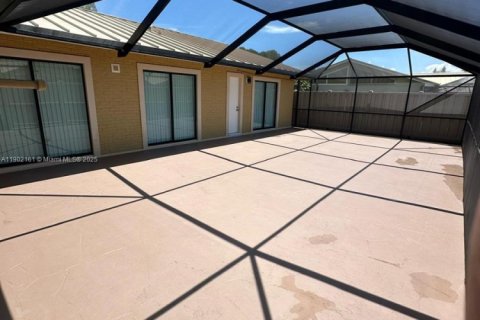 Townhouse in Palm Beach Gardens, Florida 3 bedrooms, 118.54 sq.m. № 1953729 - photo 27