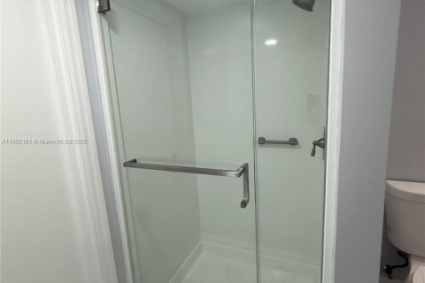 Townhouse in Palm Beach Gardens, Florida 3 bedrooms, 118.54 sq.m. № 1953729 - photo 20