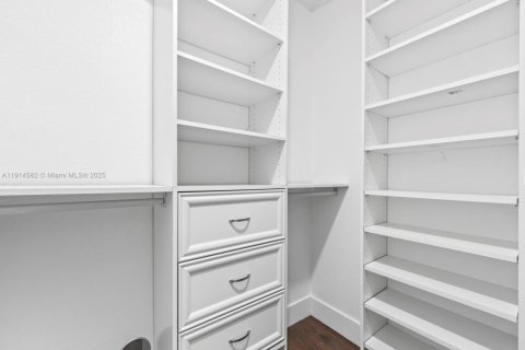 Villa ou maison à louer à Cutler Bay, Floride: 4 chambres, 122.54 m2 № 1971357 - photo 27