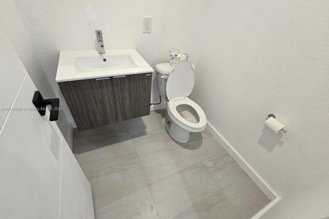 Villa ou maison à louer à Cutler Bay, Floride: 4 chambres, 122.54 m2 № 1971357 - photo 18