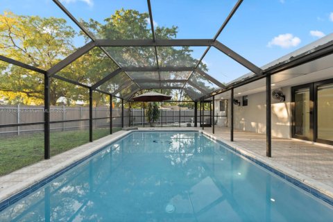 Villa ou maison à louer à Cutler Bay, Floride: 4 chambres, 122.54 m2 № 1971357 - photo 29