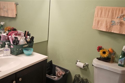 Condominio en venta en Lauderdale Lakes, Florida, 2 dormitorios, 89.19 m2 № 2012502 - foto 14