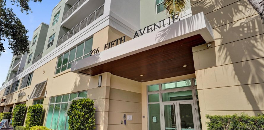 Condo in Delray Beach, Florida, 2 bedrooms  № 2177532
